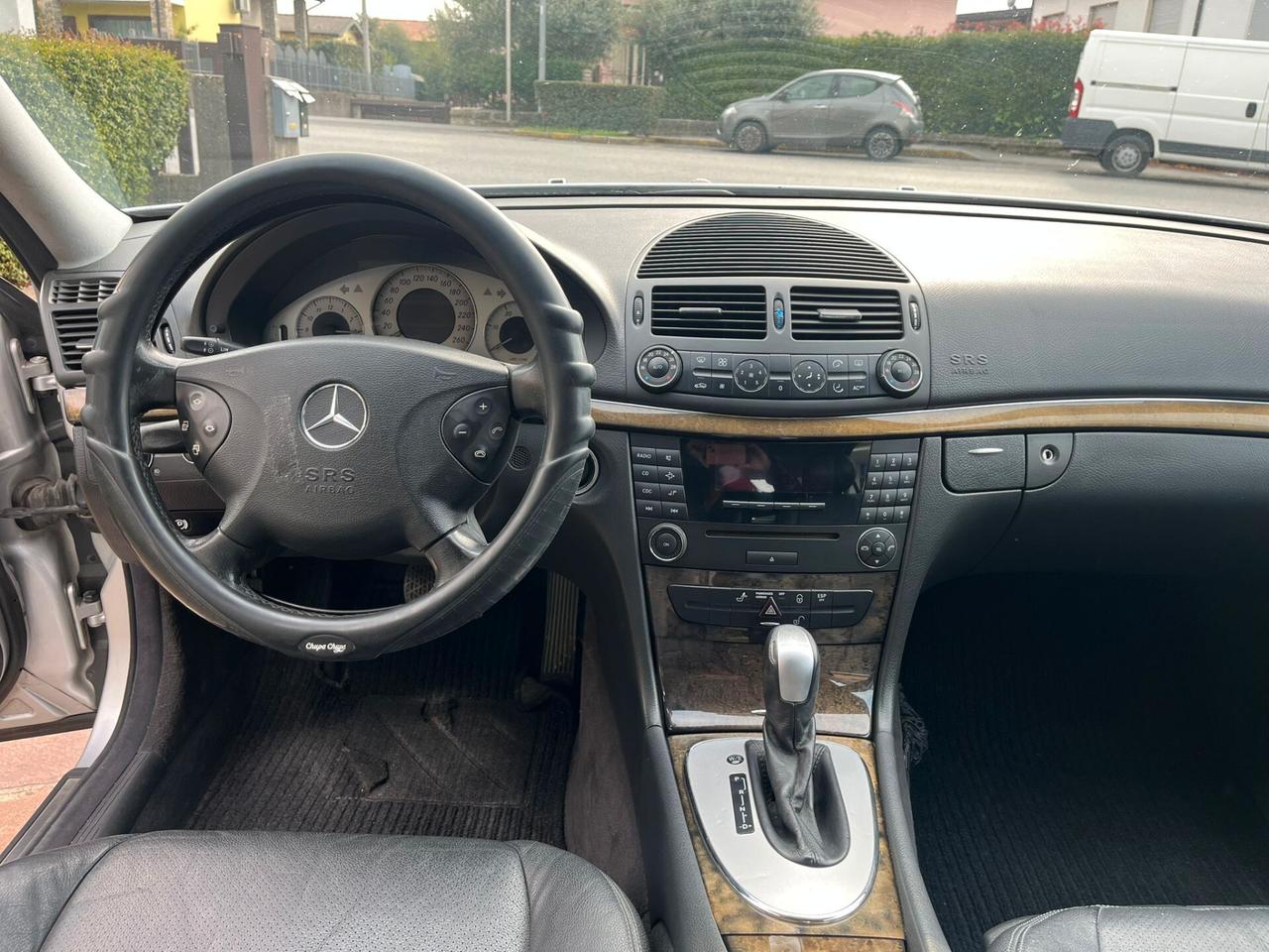 Mercedes-benz E 270 CDI cat Elegance