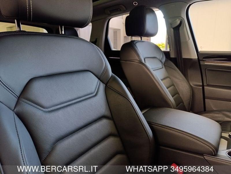 Volkswagen Touareg Touareg 3.0 V6 TSI eHybrid Elegance*MODELLO NUOVO*TETTO*SEDILI RISC*