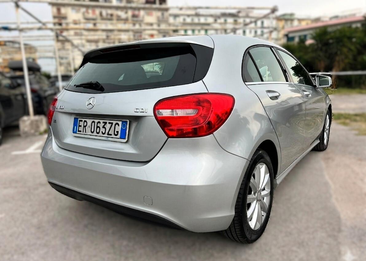 MERCEDES CLASSE A 180 1.5 CDI Premium-2013