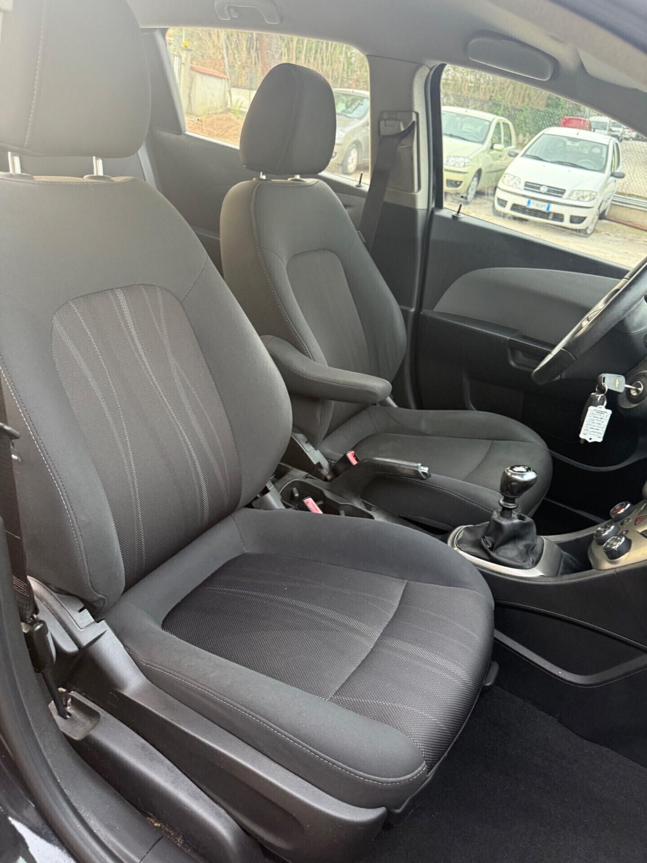 Chevrolet Aveo 5p 1.2 benzina Neopatentati UNIPROPRIETÀ