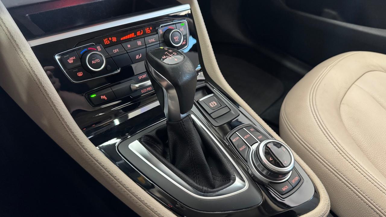 Bmw serie 2 Active Tourer 218d Luxury-2017