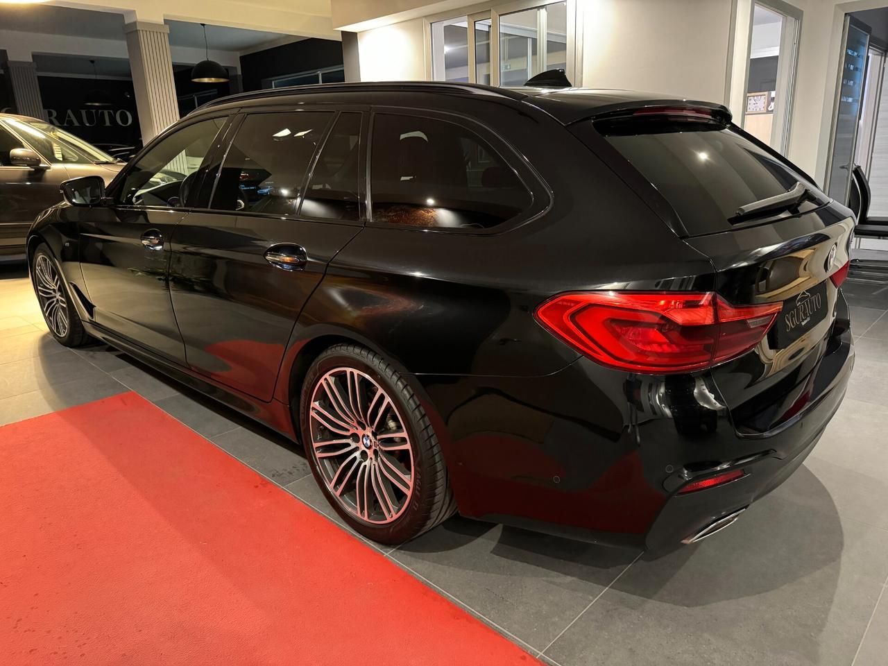 BMW 520D TOURING M-SPORT 2020