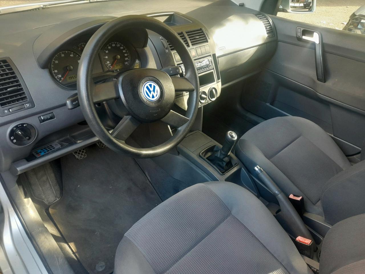 Volkswagen polo 1.4 55KW75CV confortiline benzina euro4 neopatentati