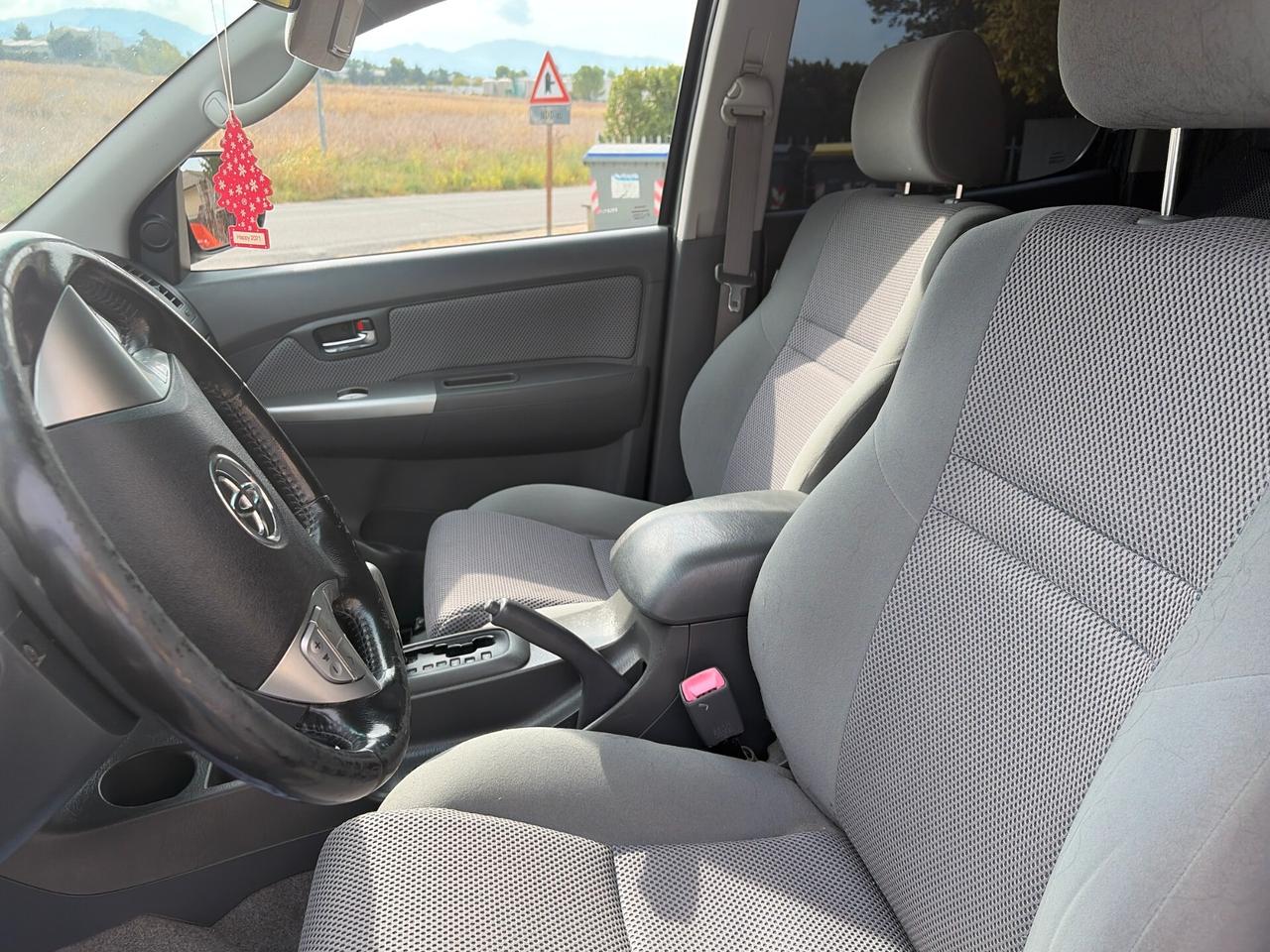 Toyota Hilux 3.0 D-4D aut.4WD 4p. DC Stylex