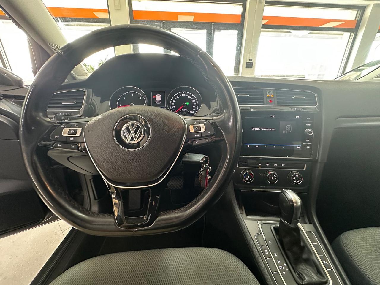 Volkswagen Golf 1.6 TDI BlueMotion Business #5876