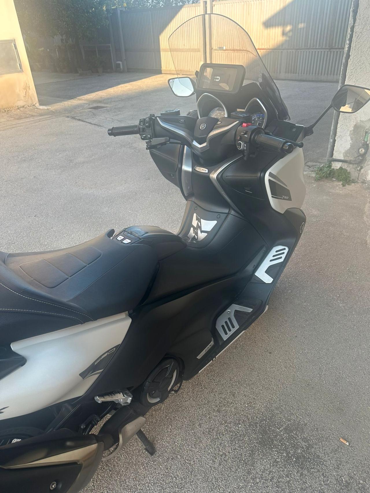 YAMAHA T-MAX 530 20MILA KM 0 SINISTRI - 2017