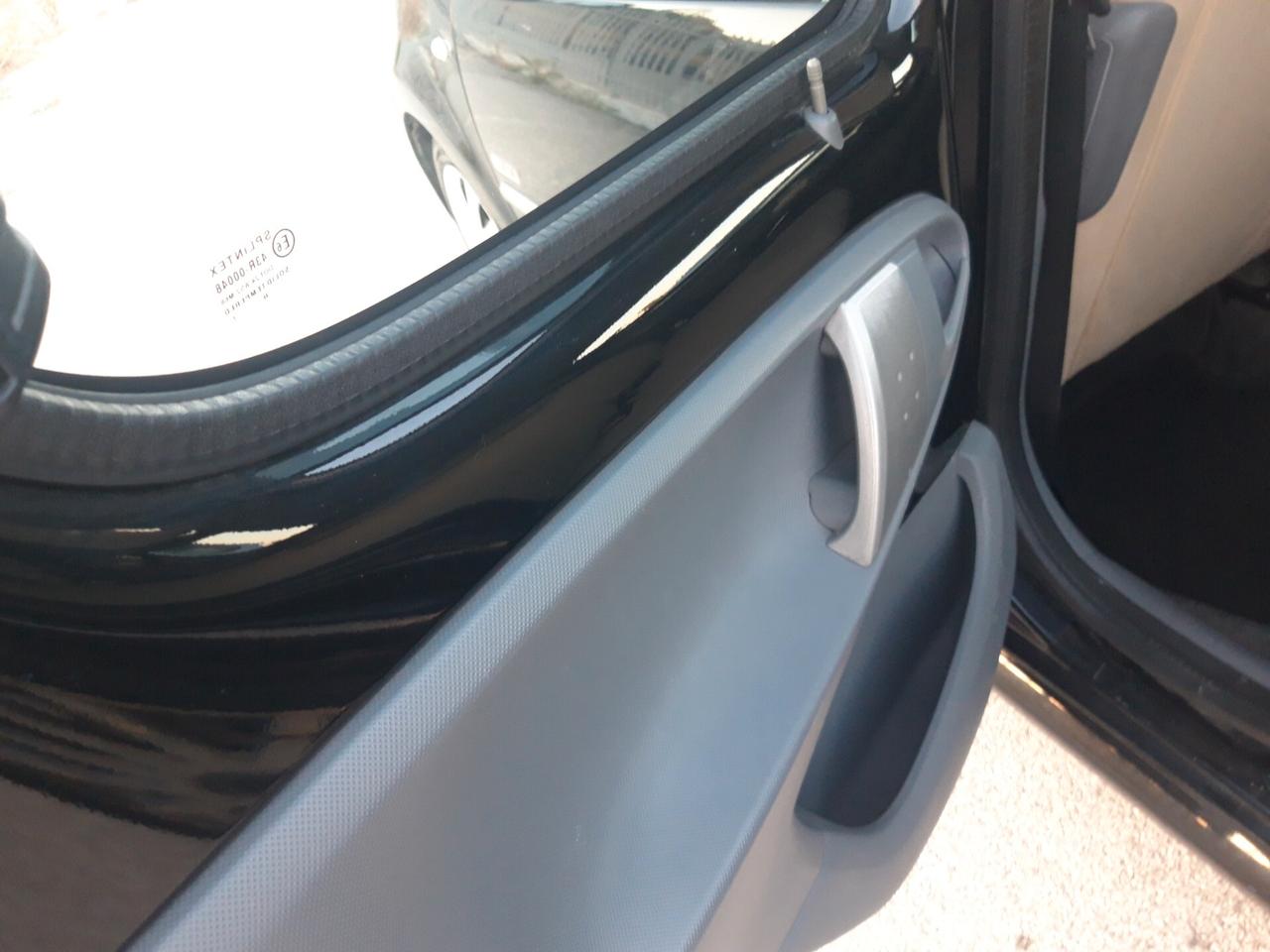 Peugeot 107 1.0 68CV 5p. Plaisir
