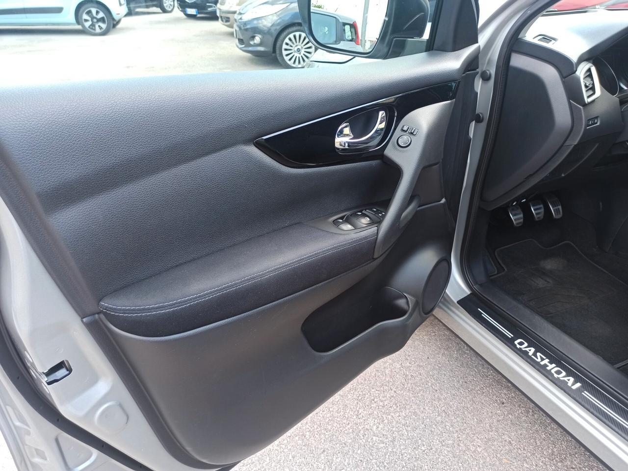 Nissan Qashqai 1.5 dCi 115 CV N-Connecta Tetto Panoramico