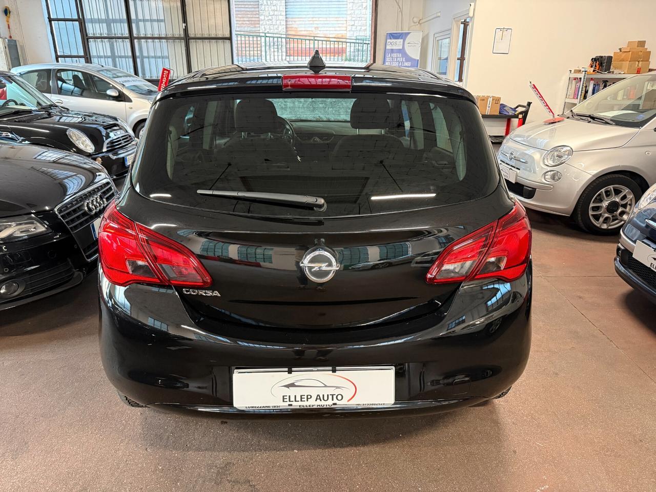 Opel Corsa 1.2 5 porte Black Edition