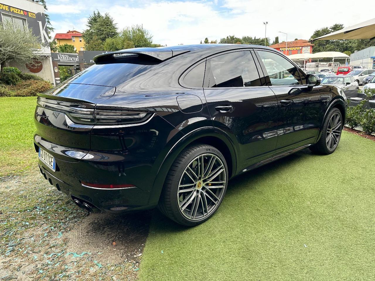 Porsche Cayenne Coupé 4.0 V8 Turbo S E-Hybrid UNIPR IVA ESPOSTA
