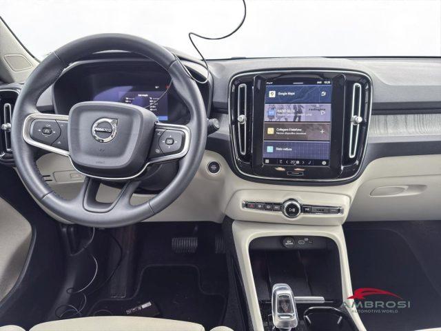 VOLVO XC40 2.0 b3 Plus Dark auto