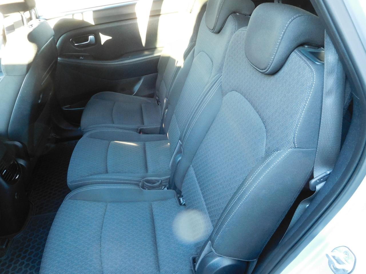 Kia Carens 1.7 CRDi 115 CV Class 7 POSTI