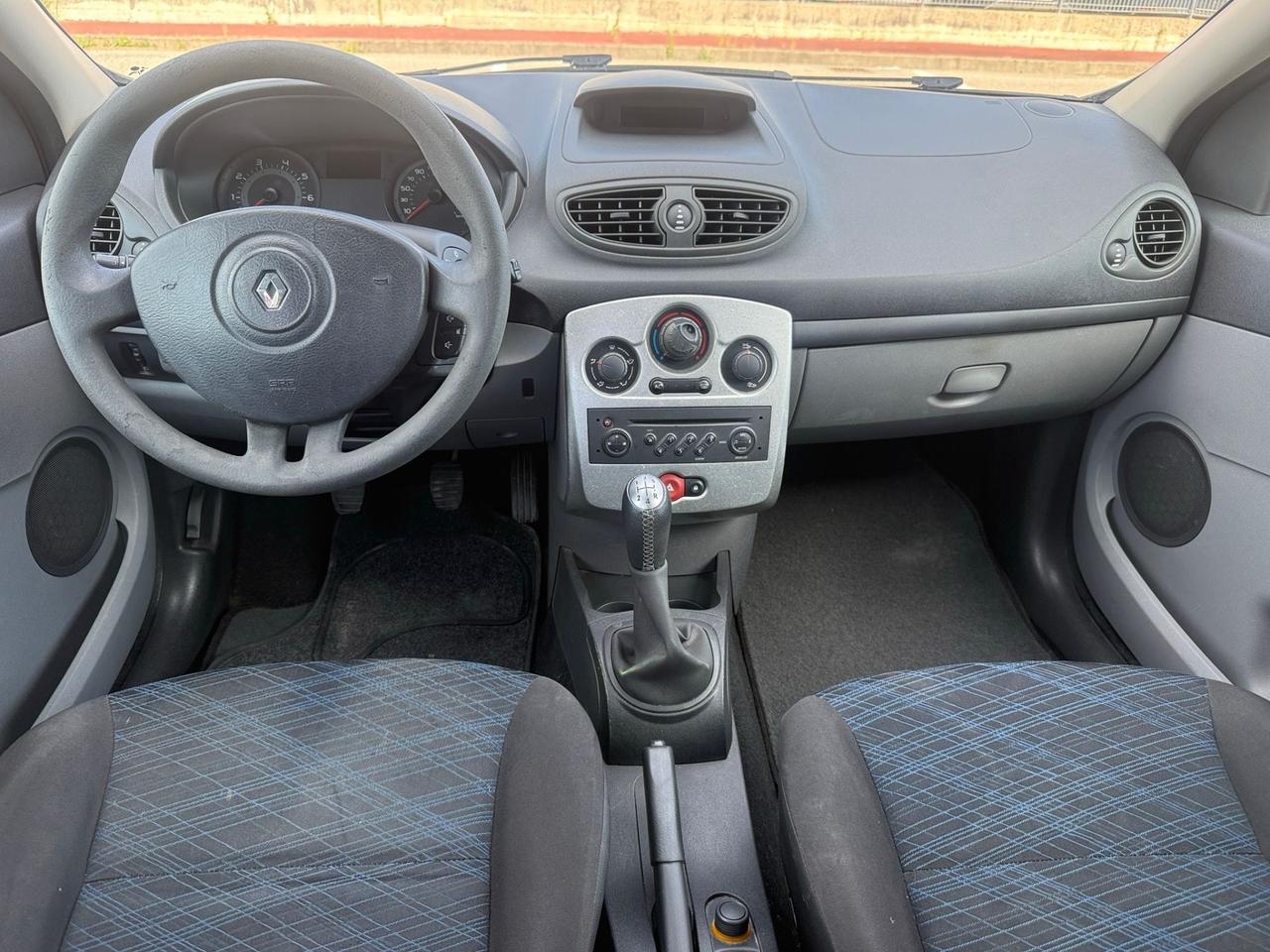 Renault Clio 1.4 16V 5 porte Luxe