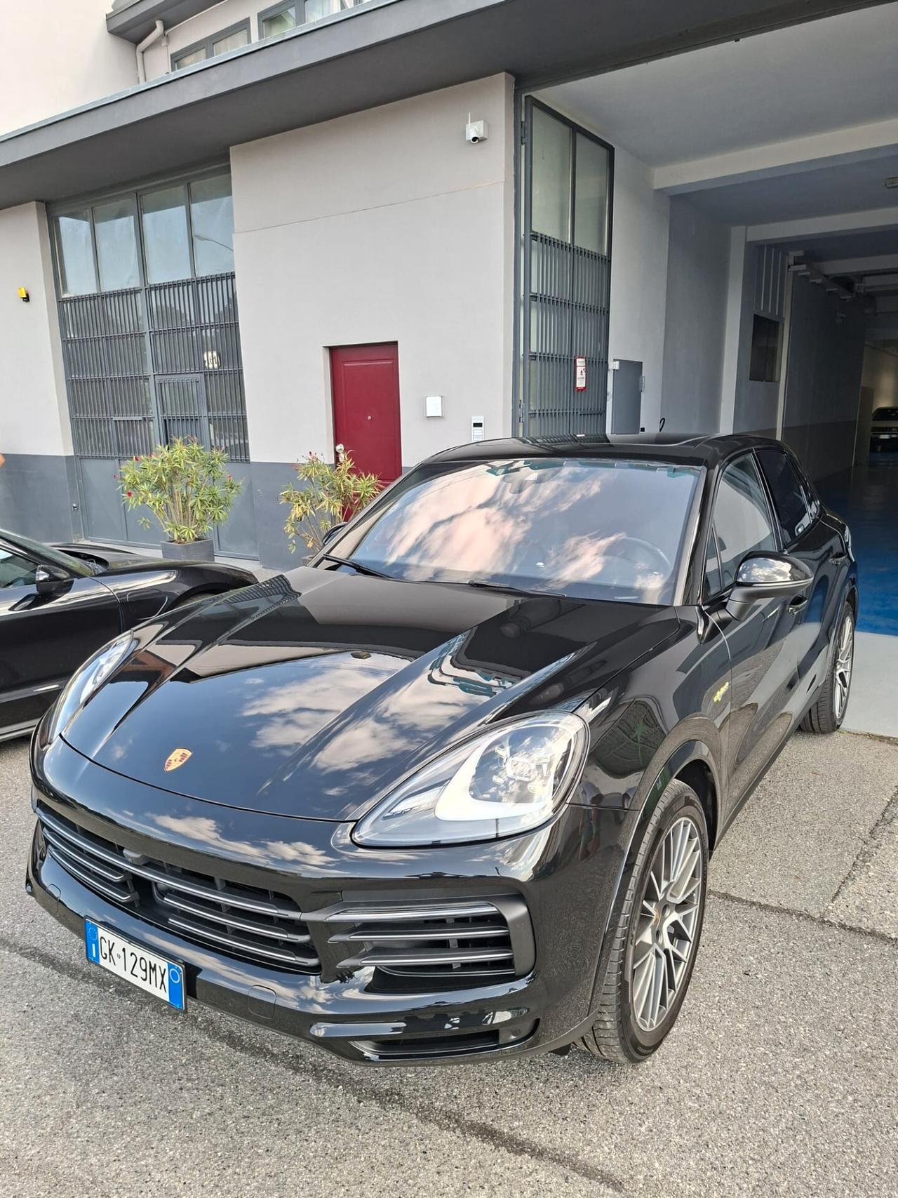 Porsche Cayenne 3.0 V6 E-Hybrid Platinum Edition