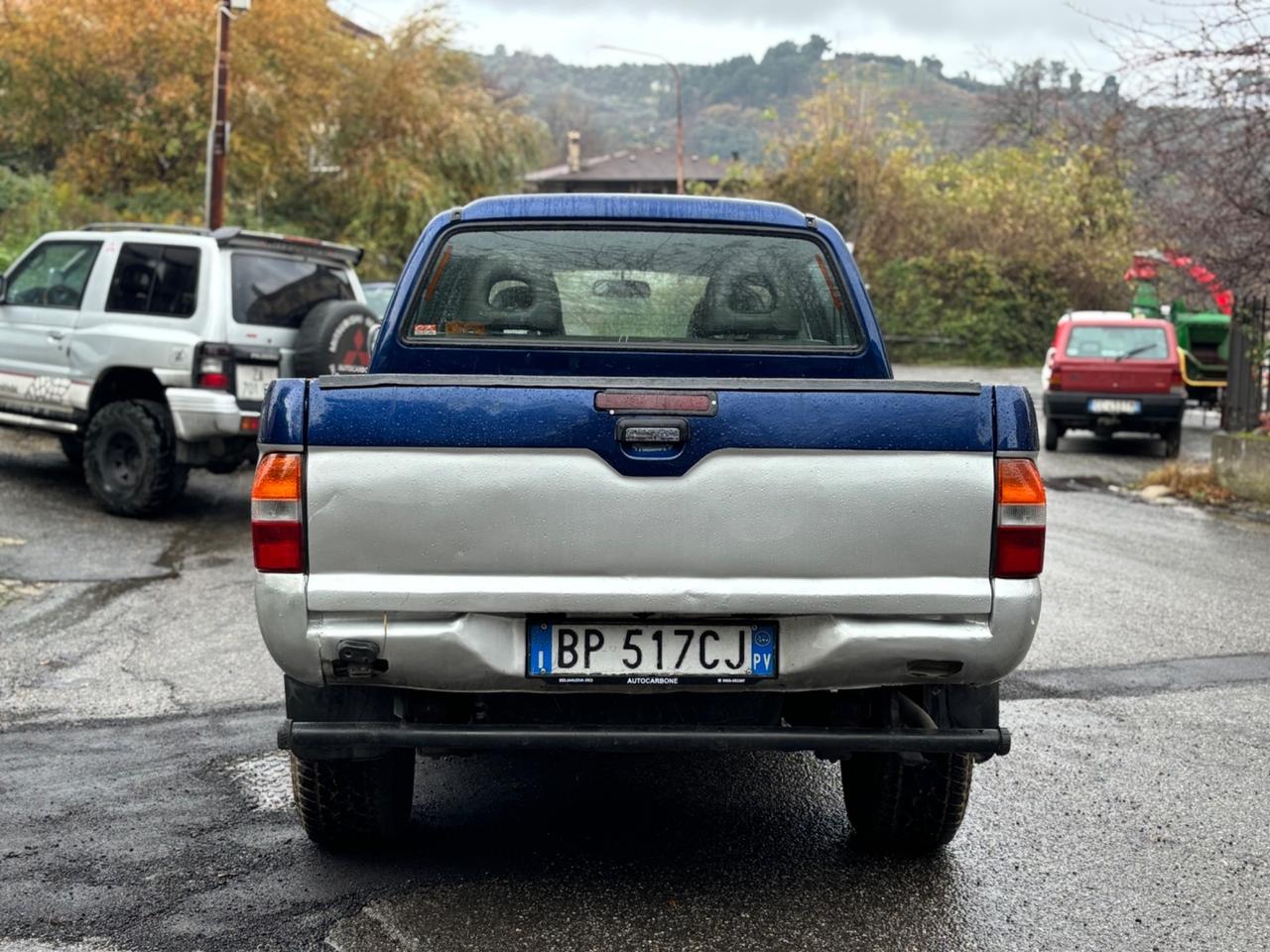 Mitsubishi L200 2.5 TDI 4WD Club Cab Pup. GLS Targ.
