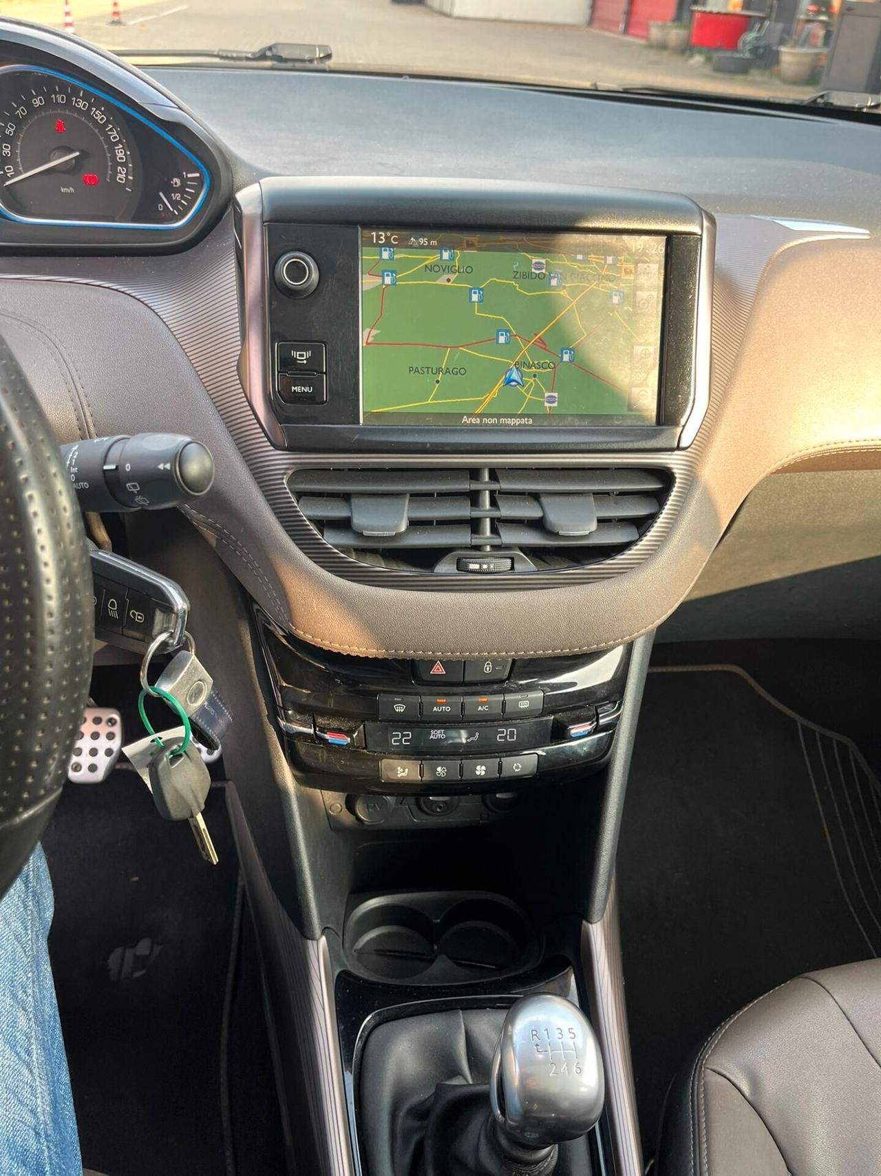 Peugeot 2008 1.6 e-HDi 115 CV Stop&Start Allure