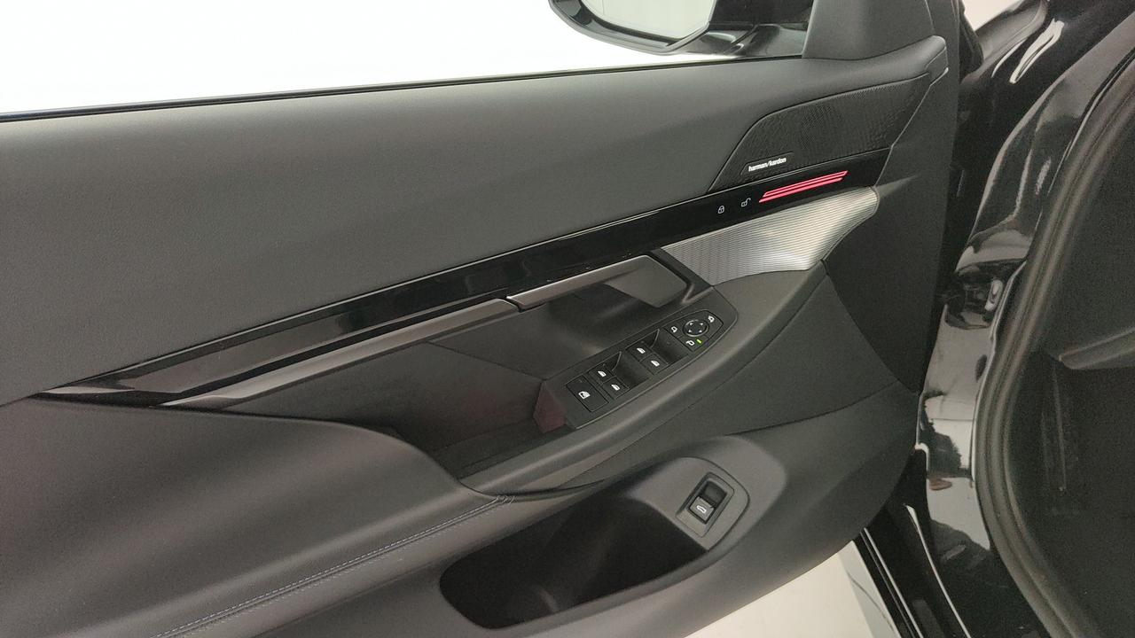 BMW Serie 5 G61 2024 Touring - 520d Touring 48V xdrive MSport Pro auto