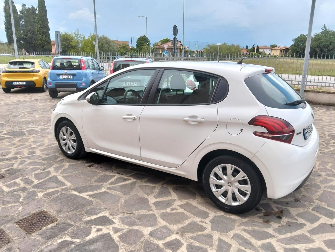 Peugeot 208 BlueHDi 75 5 porte Active