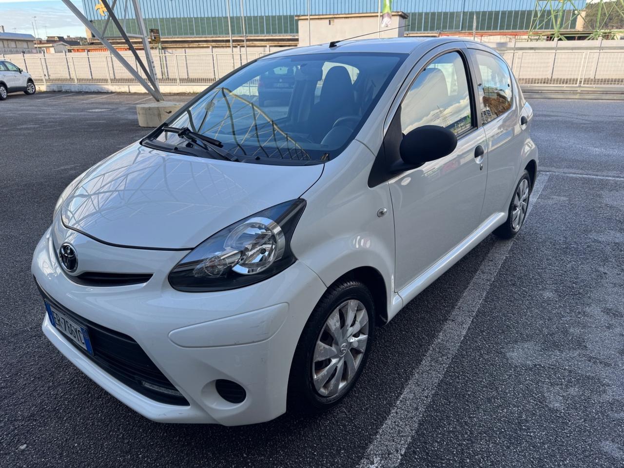 Toyota Aygo 1.0 VVT-i 5 porte Connect