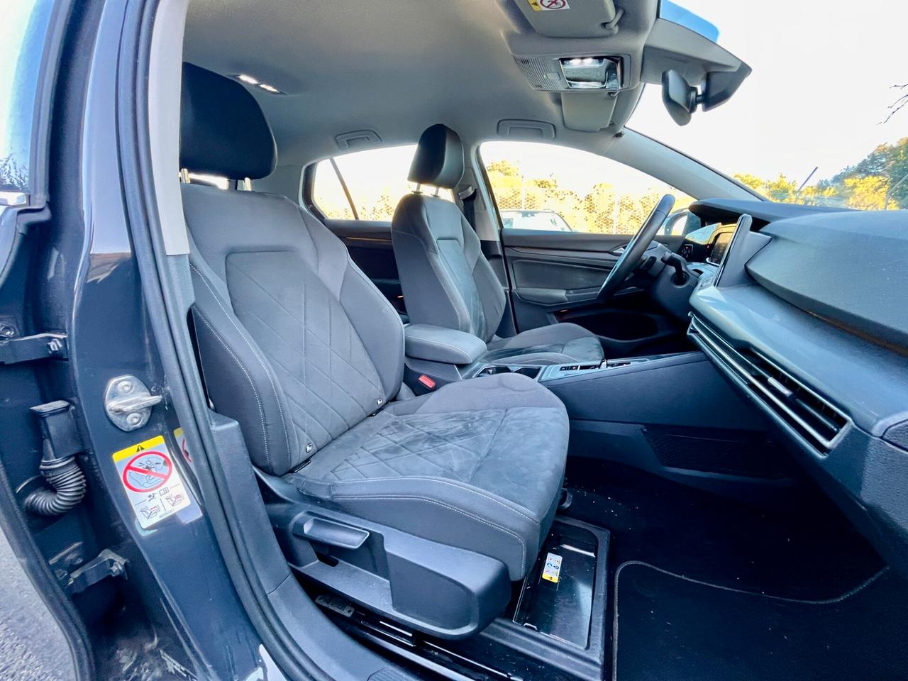 Volkswagen Golf 1.5 eTSI 130 CV EVO ACT DSG Style