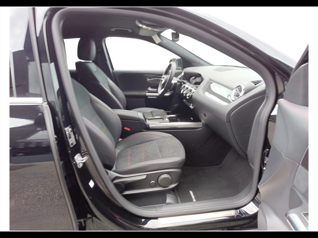 Mercedes-Benz GLA-H247 2023 - GLA 180 d AMG Line Advanced Plus auto