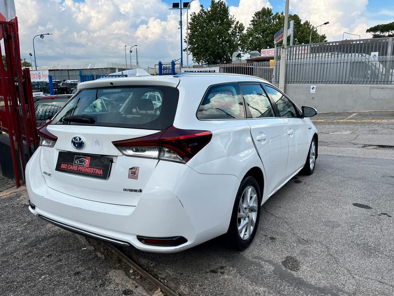 Toyota Auris 1.8 Hybrid sw