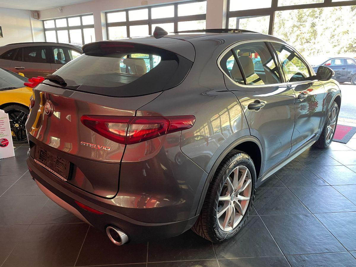 ALFA ROMEO - Stelvio - 2.2 T.diesel 180 CV AT8 Q4 Exec.