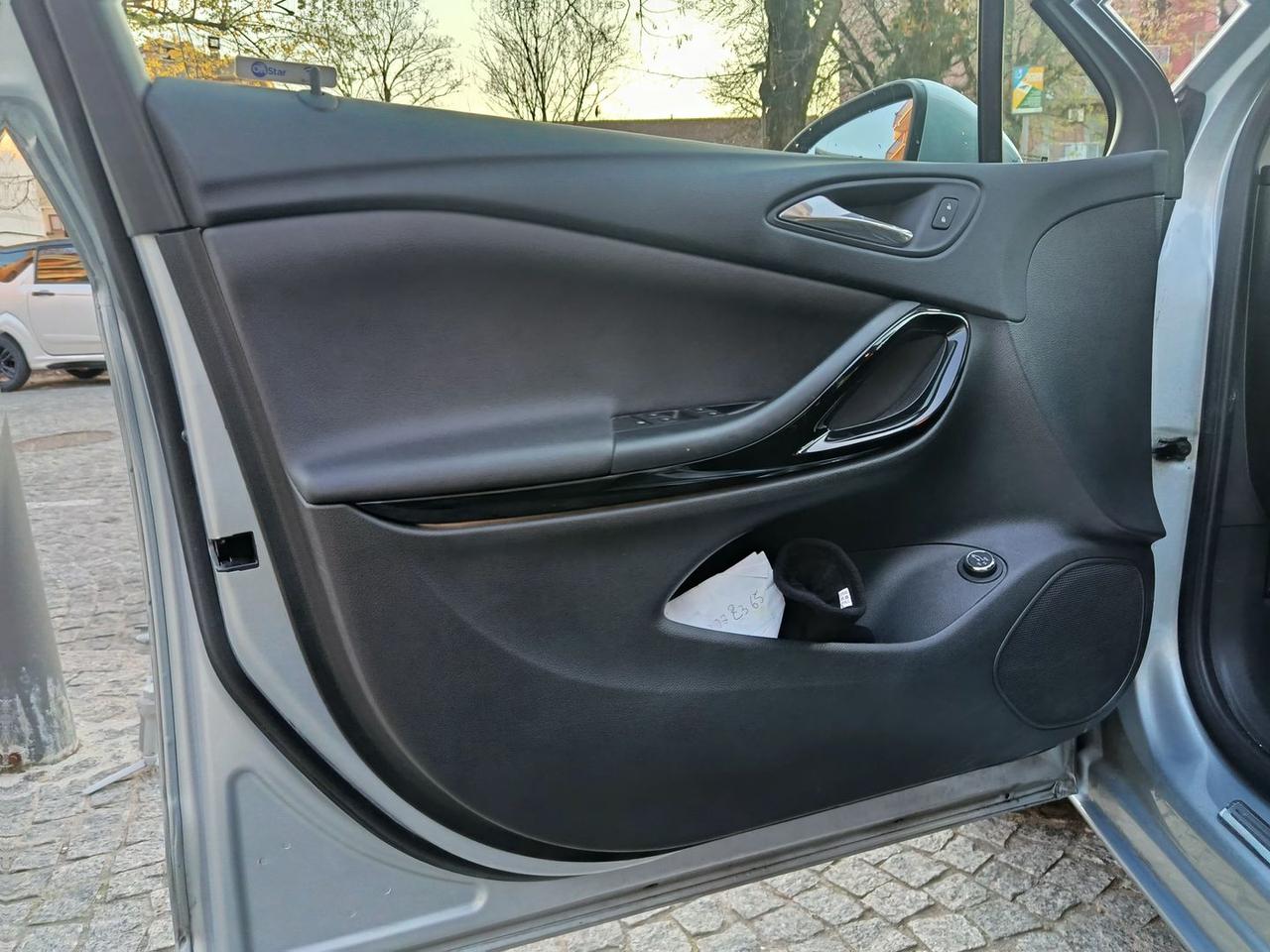 Opel Astra Innovation 1.6 CDTI #9981