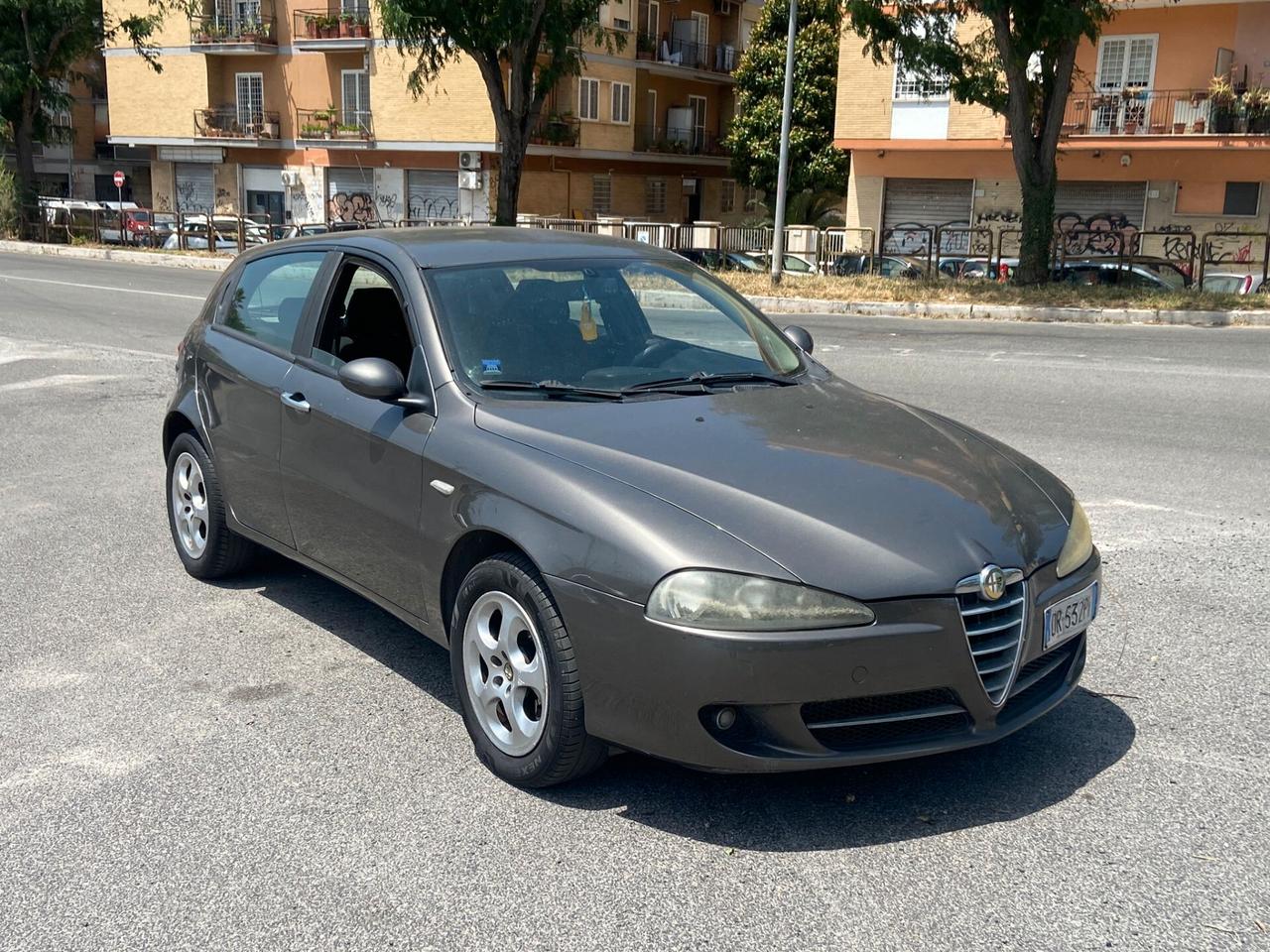 Alfa Romeo 147 1.9 JTD M-JET 16V 5 porte Dist.