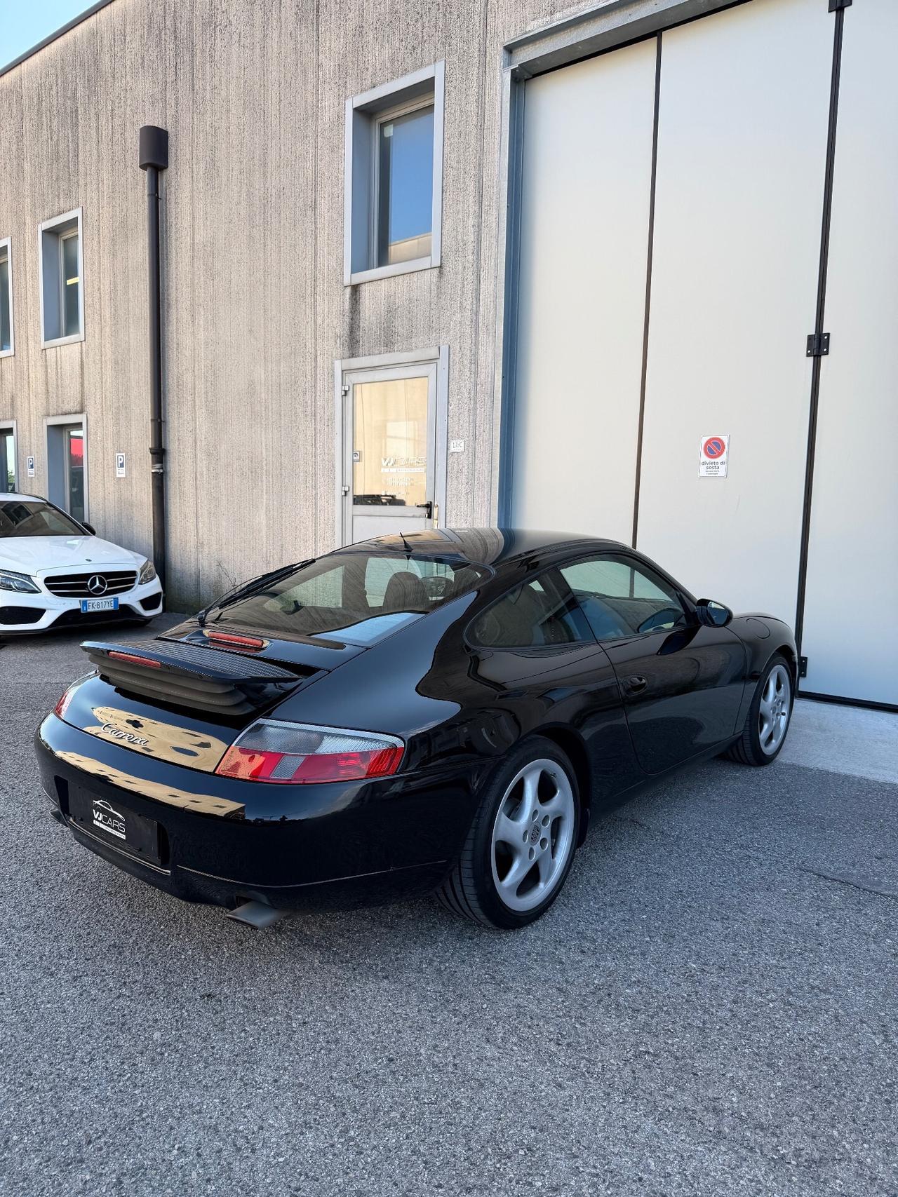 Porsche 996 Carrera Coupé