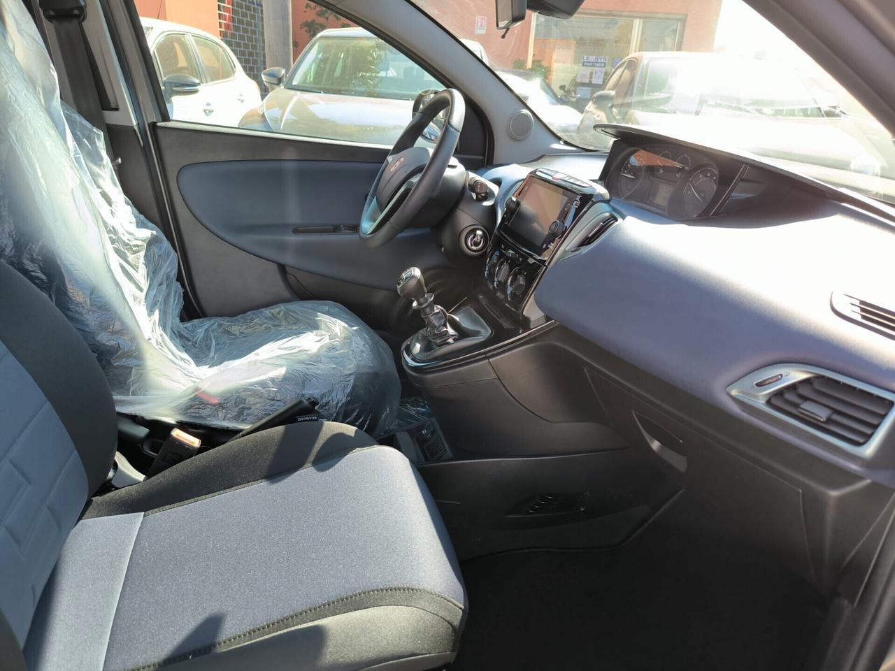 Lancia Ypsilon 1.0 FireFly 5 porte S&S Hybrid Gold Plus