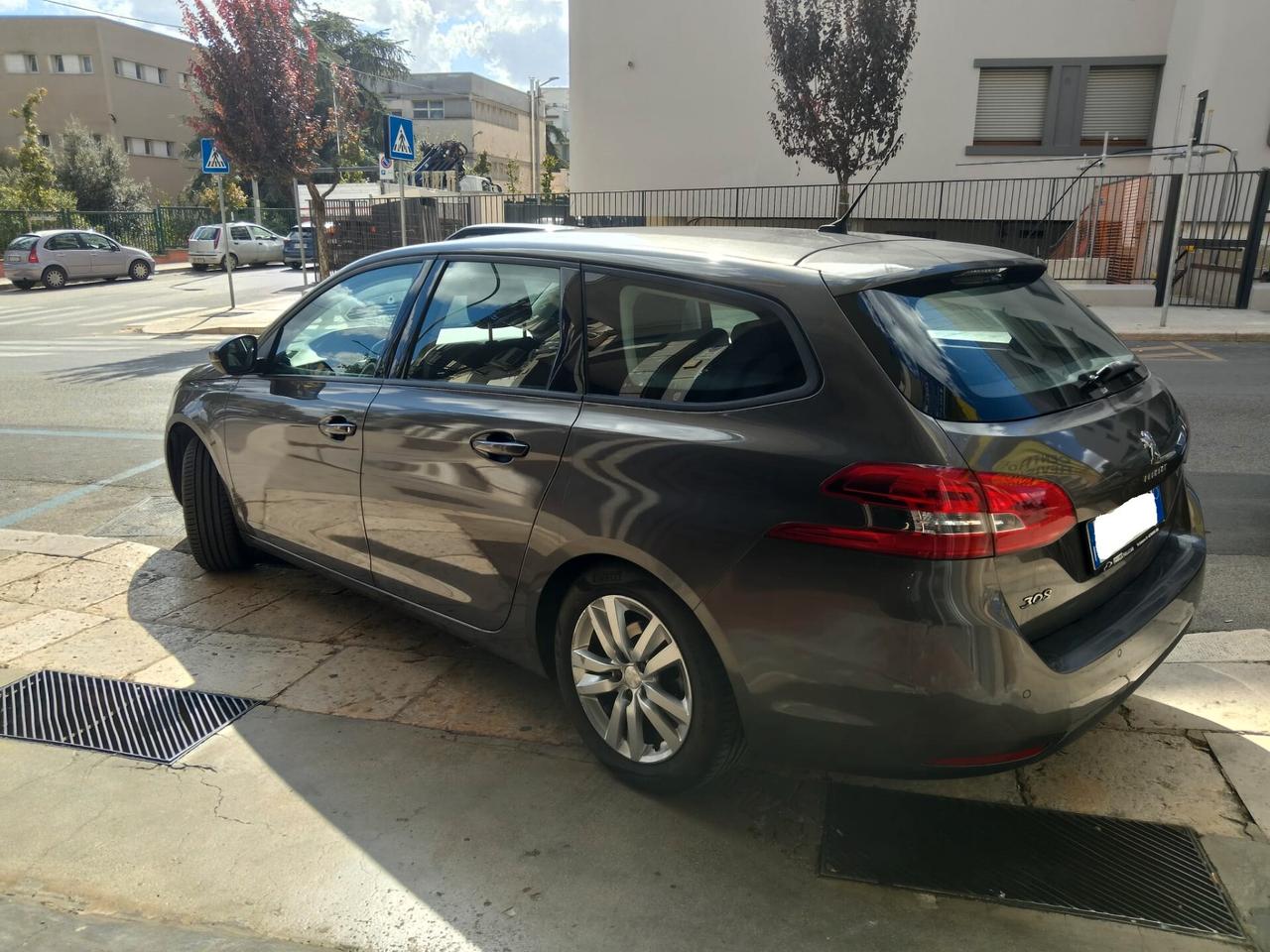 Peugeot 308 BlueHDi 130 S&S SW Tech Edition