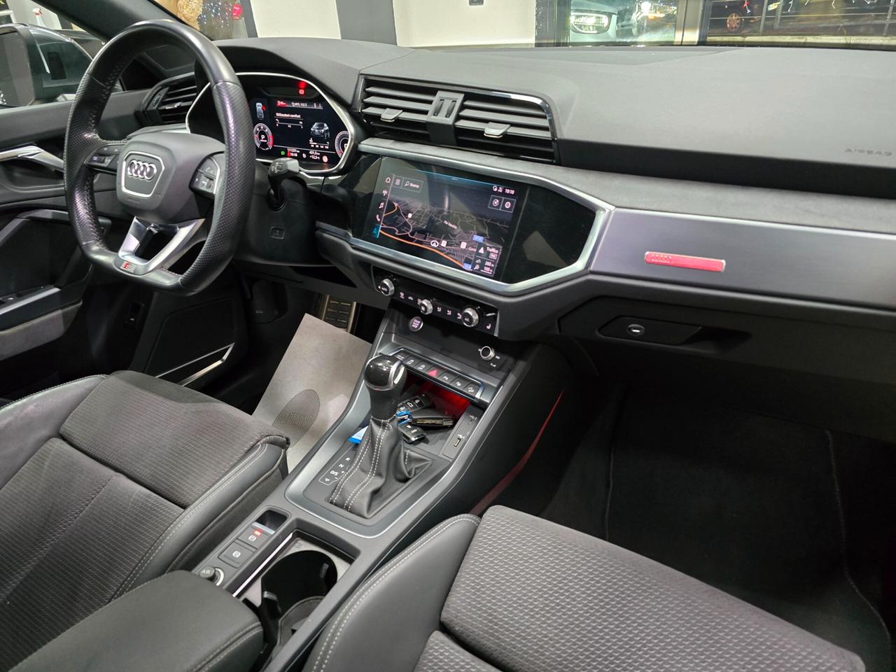 Audi Q3 35 TDI S tronic line (Extra full)