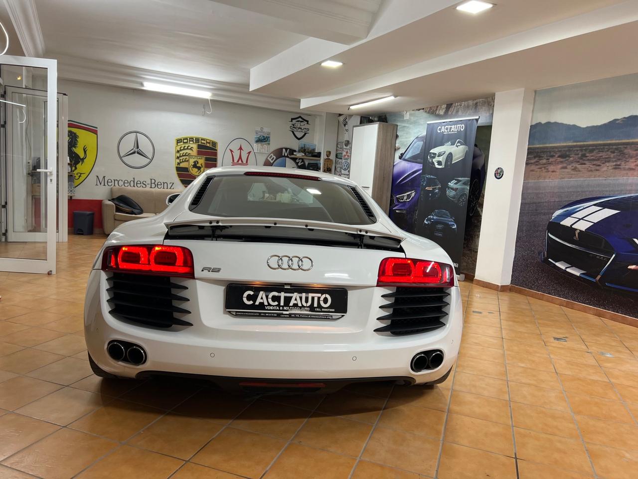 Audi R8 4.2 V8 FSI quattro R tronic Carbon