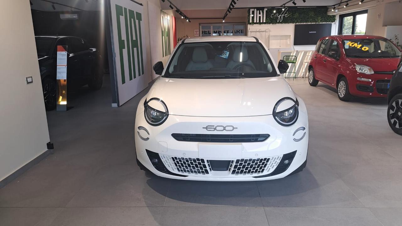 Fiat 600 Hybrid 110 CV DCT MHEV La Prima