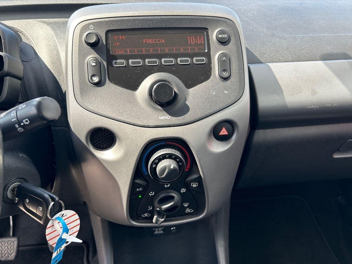 TOYOTA Aygo 2ª serie - Aygo Connect 1.0 VVT-i 72 CV 5 porte x-cool
