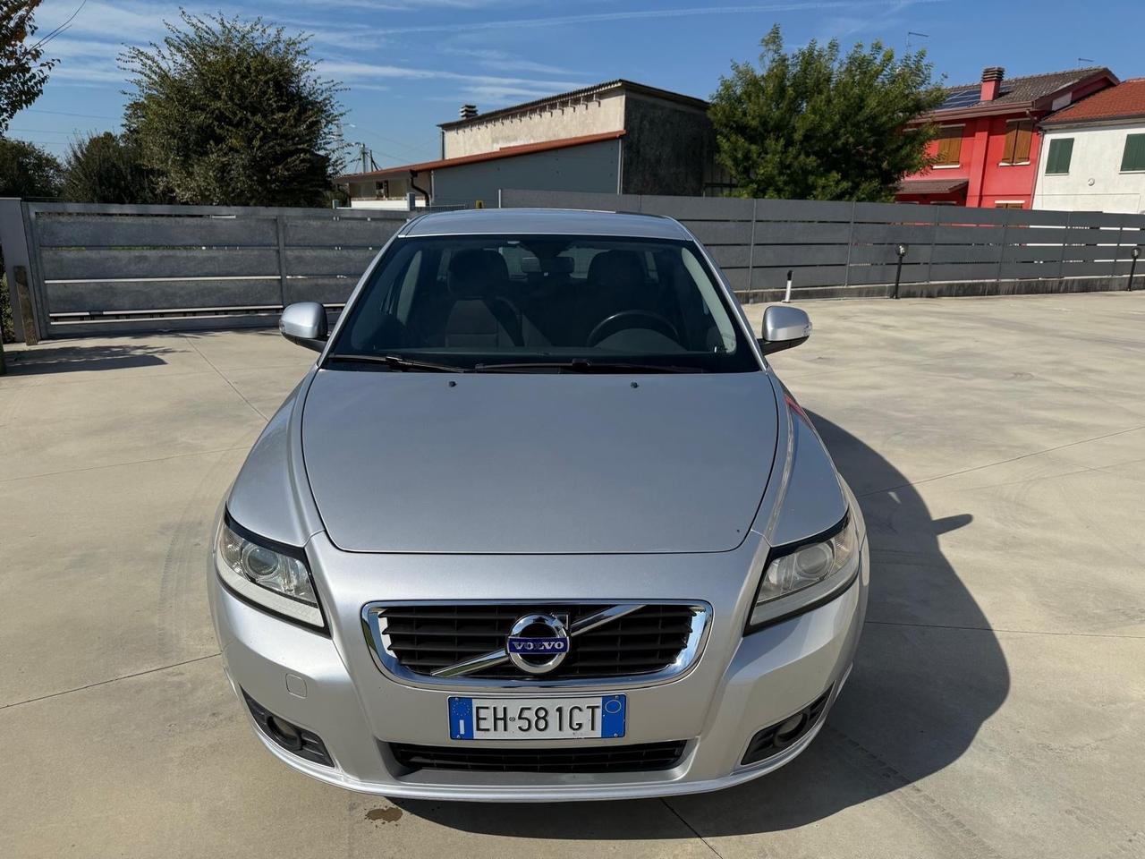 Volvo V50 D2 summum