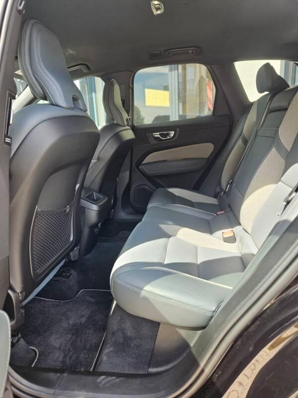Volvo XC60 2.0 b4 R-design awd auto my20