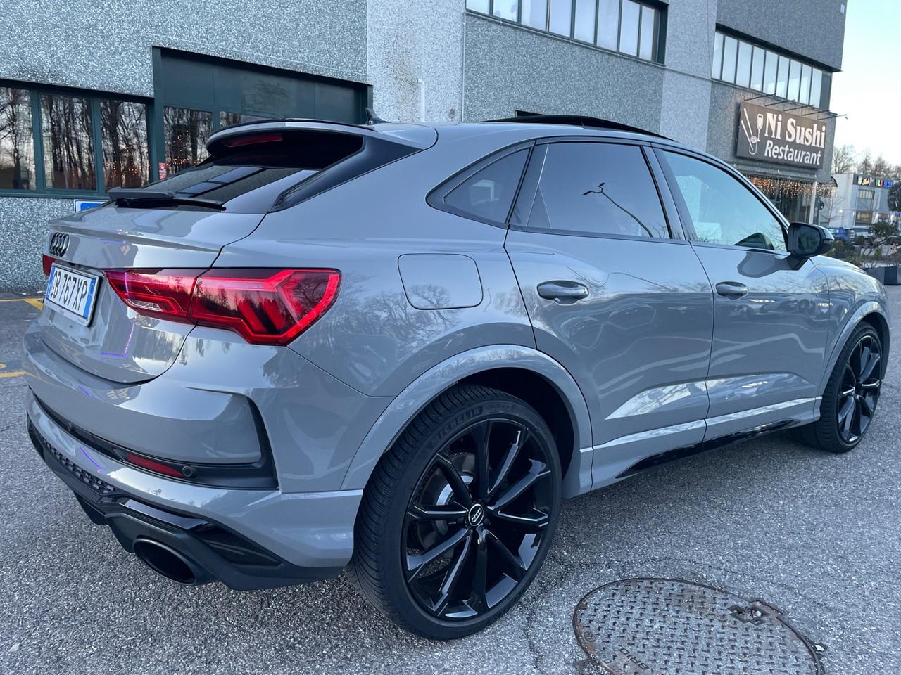 Audi RSQ3 SPB quattro*Automatik*Navi*Pelle