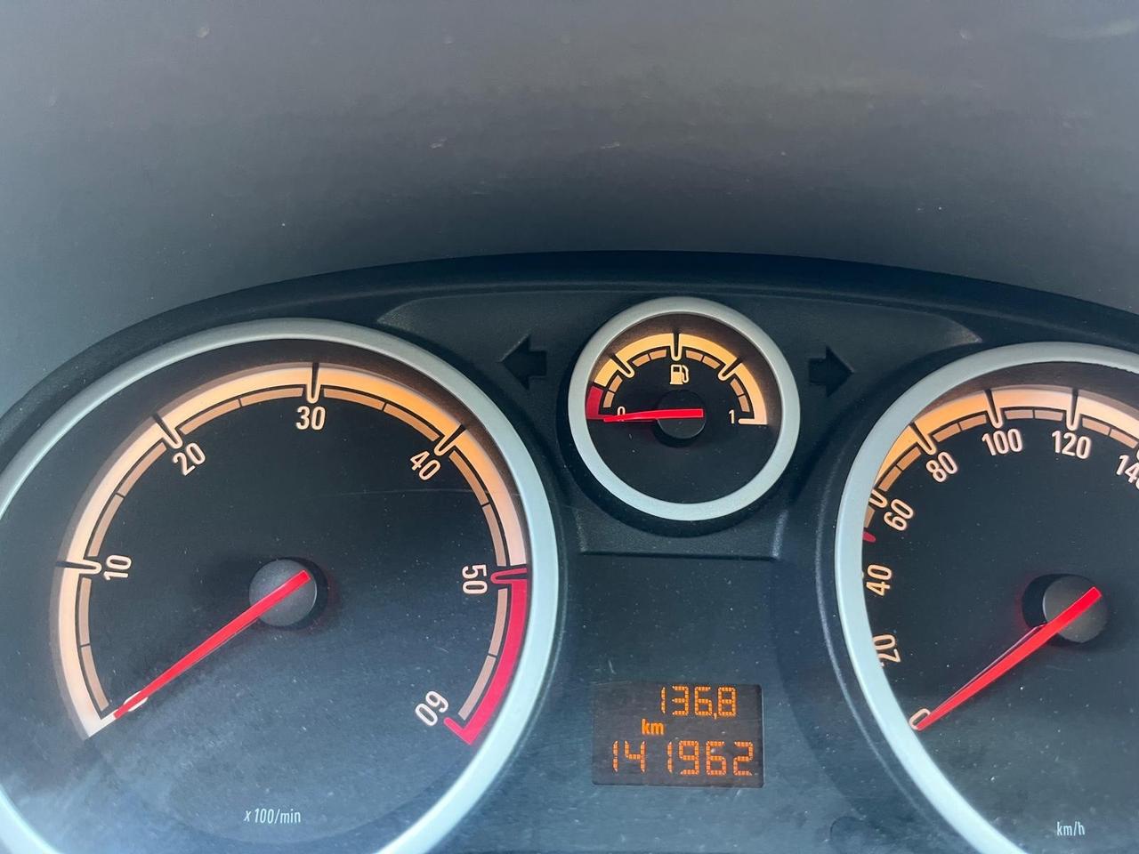 Opel Corsa 1.3 CDTI Club 141000 KM