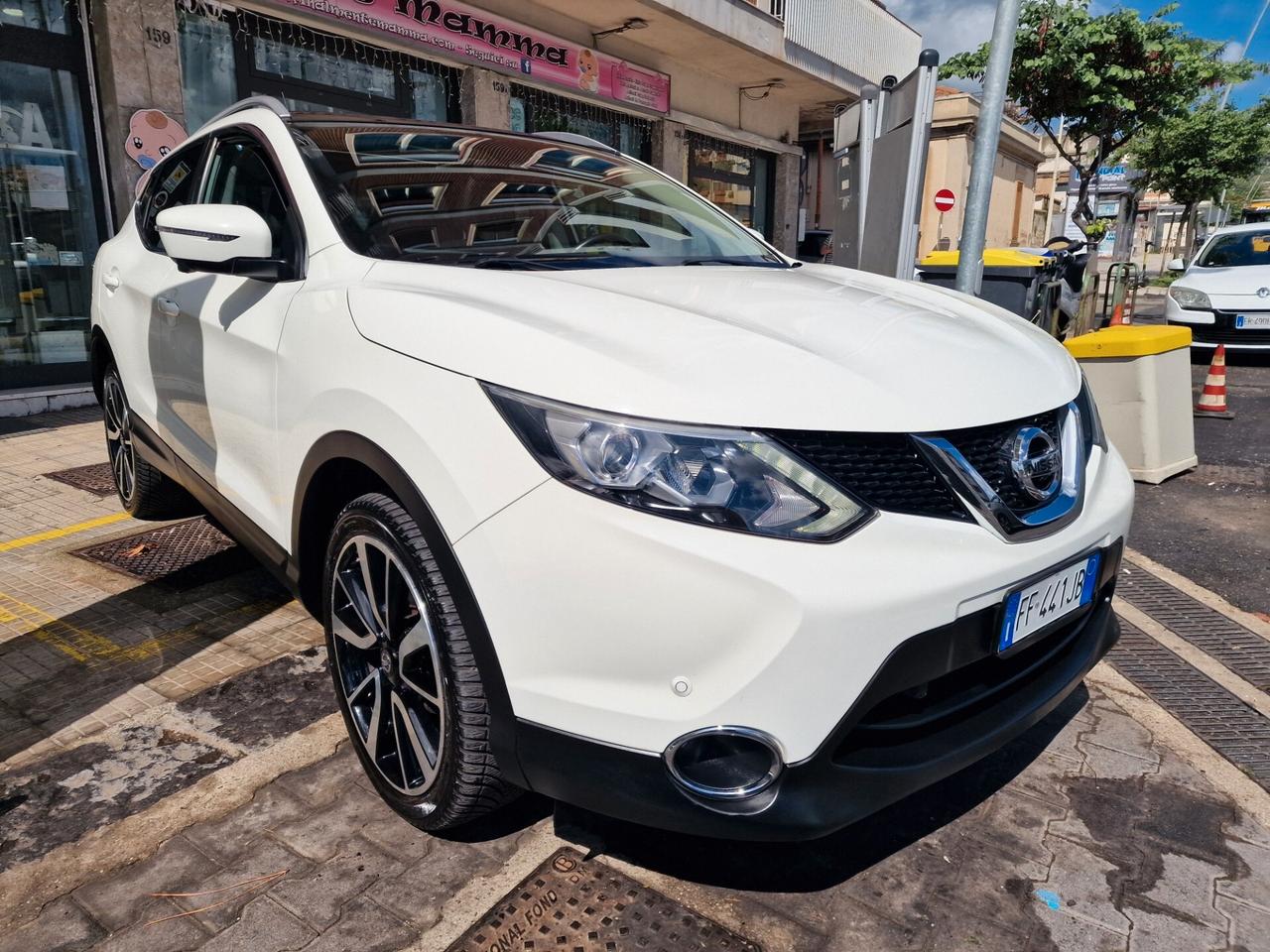 Nissan Qashqai 1.6 dCi 2WD Tekna AUTOMATICA Tetto Panoramico
