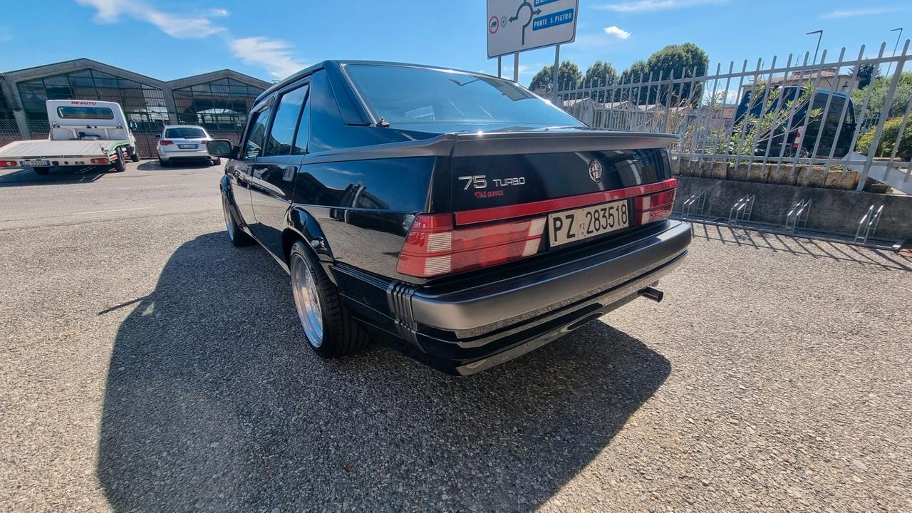 Alfa Romeo 75 1.8i turbo America