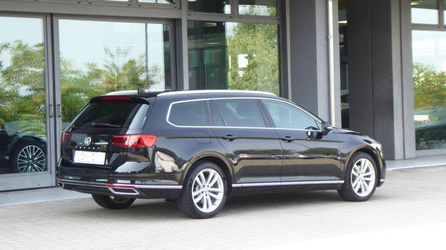VOLKSWAGEN Passat Variant 2.0 TDI SCR 190 CV DSG Highline BMT