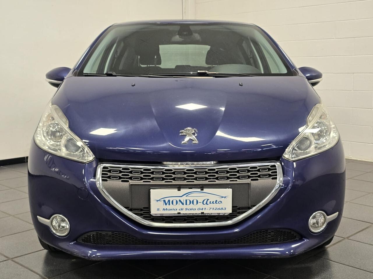Peugeot 208 1.2 VTi 82 CV 2013 NEOPATENTATI