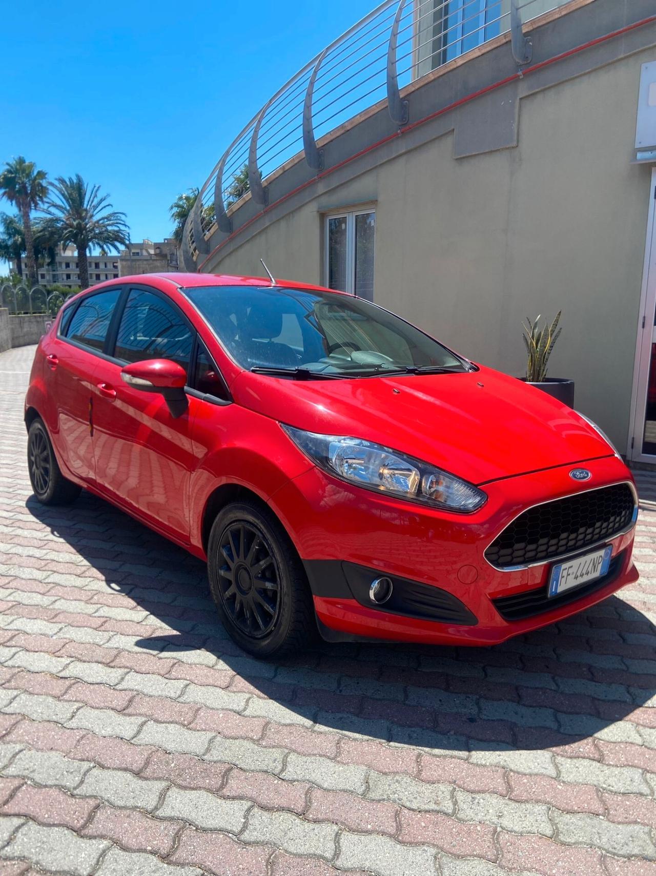 Ford Fiesta 1.5 tdci 75cv (55kw) 5p. Titanium