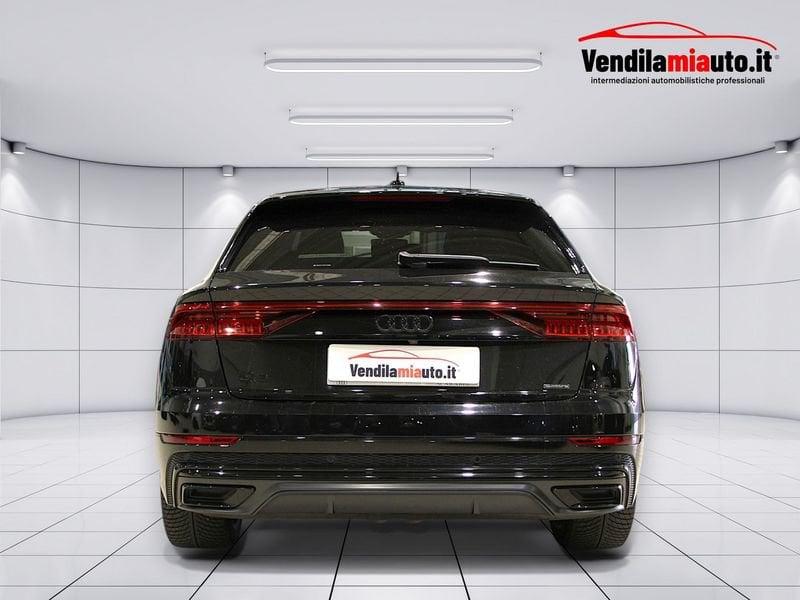 Audi Q8 60 TFSI e 340kW quattro tip. S Line Plus