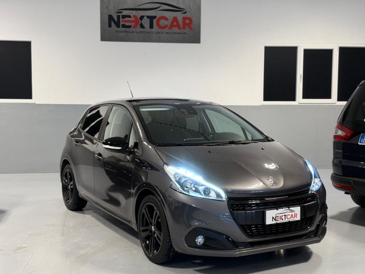Peugeot 208 5p 1.2 GT Line 30.000KM! Sport