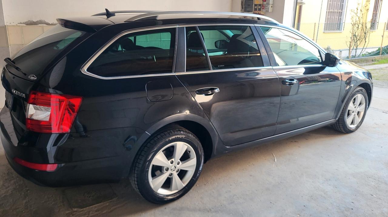 Skoda Octavia 1.6 TDI CR 110 CV Wagon Executive