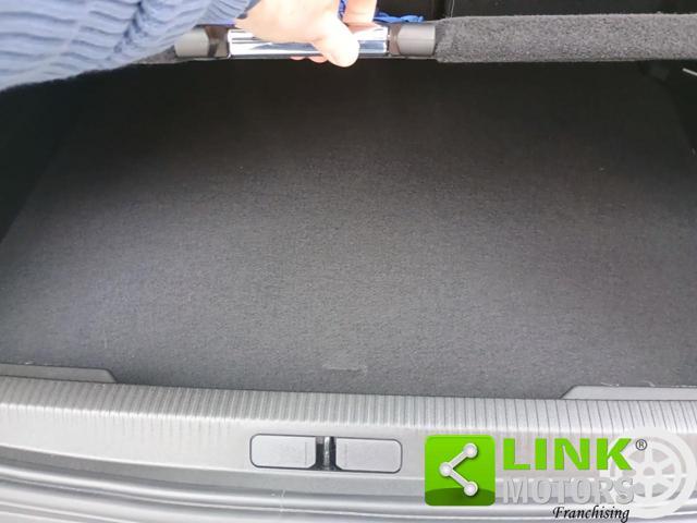 PEUGEOT 2008 BlueHDi 130 S&S EAT8 GT