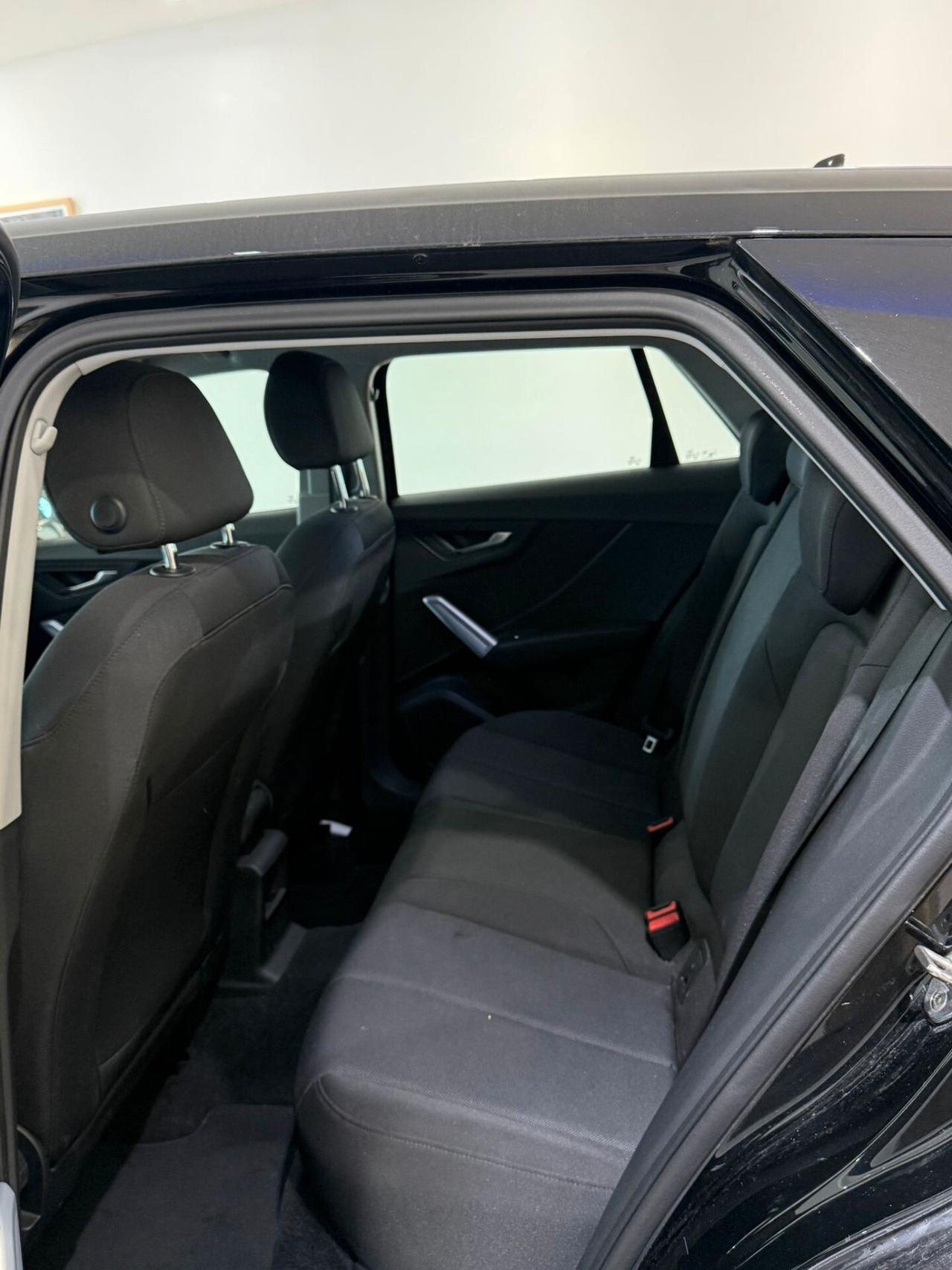 Audi Q2 30 TDI S tronic Identity Black